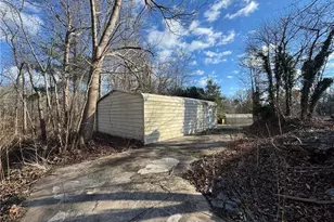 340 Hillcrest Dr, Elkin, NC 28621 - Photo 9