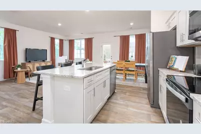 1100 Broholmer Lane, Greensboro, NC 27405 - Photo 9