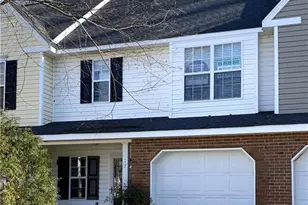 17 Pickwick Pl, Greensboro, NC 27407 - Photo 1