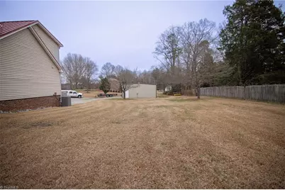 129 Sunset Court, Winston-Salem, NC 27107 - Photo 33