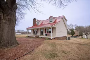 129 Sunset Ct, Winston-Salem, NC 27107 - Photo 3