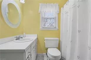 4518 Oak Hollow Dr, High Point, NC 27265 - Photo 17