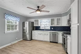 4518 Oak Hollow Dr, High Point, NC 27265 - Photo 11