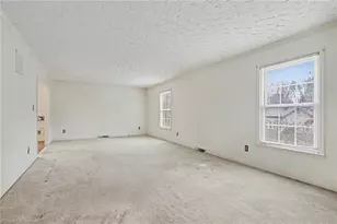 4518 Oak Hollow Dr, High Point, NC 27265 - Photo 7