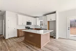 122 Orville Dr, High Point, NC 27260 - Photo 9