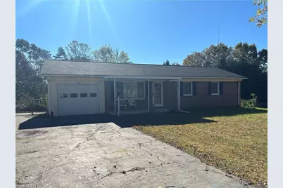 263 Badgett Avenue, Mount Airy, NC 27030 - Photo 3