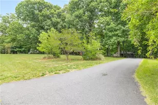 7410 Dickinben Dr, Summerfield, NC 27358 - Photo 5