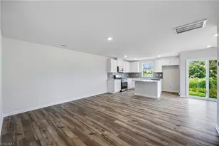 252 Plumtree Ct, King, NC 27021 - Photo 7