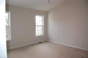 1910 Glenside Dr, Greensboro, NC 27405 - Photo 5