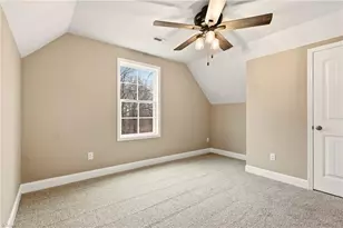 3546 Riverside Dr, Greensboro, NC 27406 - Photo 21