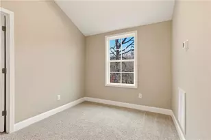 3546 Riverside Dr, Greensboro, NC 27406 - Photo 23