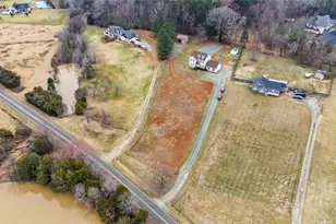 4872 Thom Rd, Mebane, NC 27302 - Photo 5