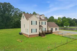 4872 Thom Rd, Mebane, NC 27302 - Photo 3