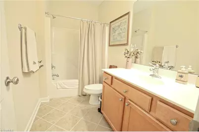 1429 New Garden #A, Greensboro, NC 27410 - Photo 15