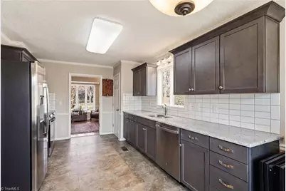 270 Ridgehaven Drive, Winston-Salem, NC 27104 - Photo 17