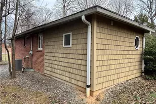 1255 Peace Haven Rd, Winston-Salem, NC 27104 - Photo 3