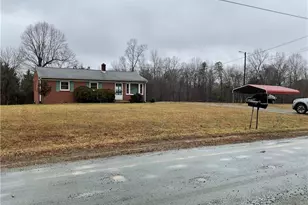 942 Boone Valley Rd, Whitsett, NC 27377 - Photo 7