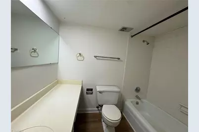 1524 Benjamin Parkway #D, Greensboro, NC 27408 - Photo 9