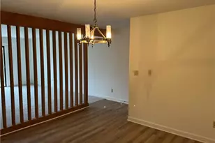 1524 Benjamin Pkwy, Greensboro, NC 27408 - Photo 5