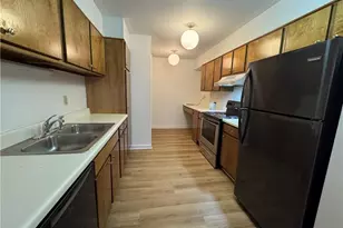 1524 Benjamin Pkwy, Greensboro, NC 27408 - Photo 3