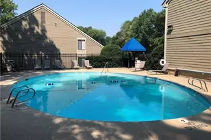 1524 Benjamin Pkwy, Greensboro, NC 27408 - Photo 13