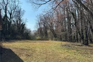 320 W King St, King, NC 27021 - Photo 11