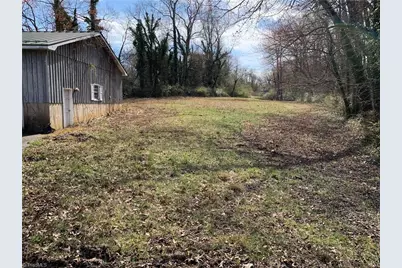 320 W King Street, King, NC 27021 - Photo 9