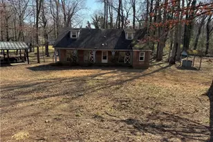 320 W King St, King, NC 27021 - Photo 25