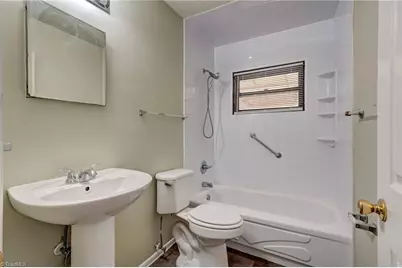 2202 Willow Road, Greensboro, NC 27406 - Photo 17