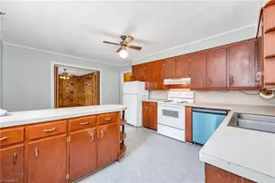 286 Pike Rd, Moravian Falls, NC 28654 - Photo 9