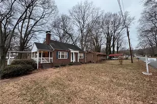 713 Roach St, Mayodan, NC 27027 - Photo 1