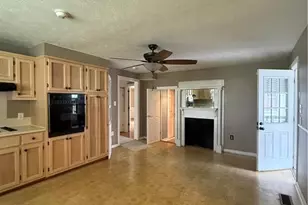 302 Spring St, Mount Airy, NC 27030 - Photo 13