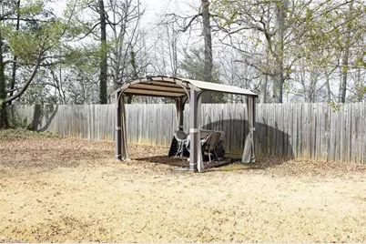 303 Trail Eight, Burlington, NC 27215 - Photo 23