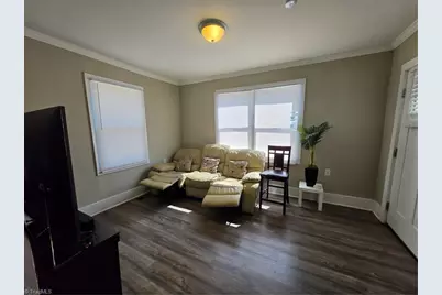 15 College Street, Thomasville, NC 27360 - Photo 11
