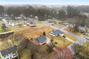 2524 Amity Ave, Gastonia, NC 28054 - Photo 35