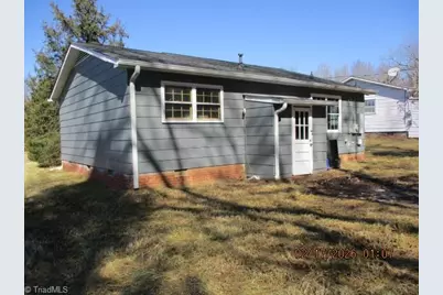 4106 Edgeware Road, Winston-Salem, NC 27106 - Photo 3