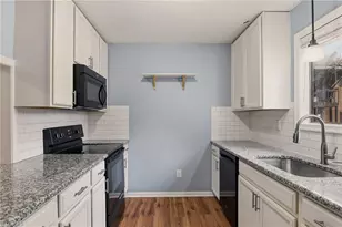 118 Cloister Oaks Cir, Winston-Salem, NC 27127 - Photo 5