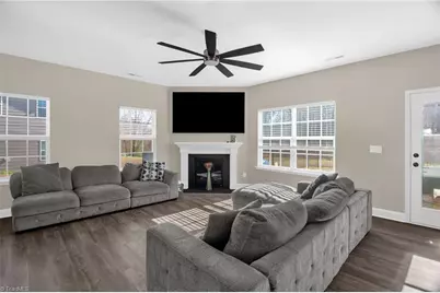 573 Mahogany Drive, Thomasville, NC 27360 - Photo 15