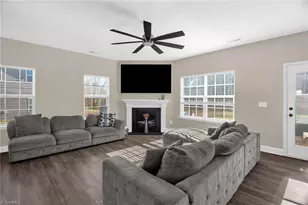 573 Mahogany Dr, Thomasville, NC 27360 - Photo 15