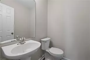 3401 Argyle Ln, Greensboro, NC 27406 - Photo 3