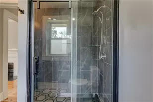 2318 Spruce St, Greensboro, NC 27405 - Photo 15