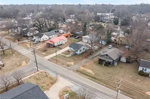 818 Tucker St, Burlington, NC 27215 - Photo 9