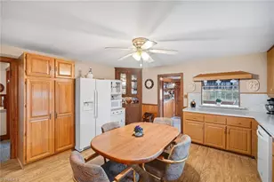 1246 Hickory Tree Rd, Winston-Salem, NC 27127 - Photo 5