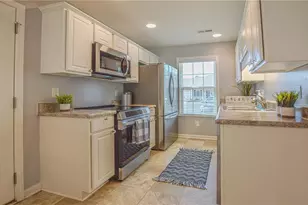 3109 Hyde Pl Cir, Winston-Salem, NC 27103 - Photo 5