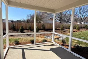 4246 Quartersaw Ln, Clemmons, NC 27012 - Photo 3