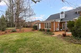 31 Fountain Manor Dr, Greensboro, NC 27405 - Photo 33