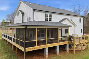 1140 Shelton Rd, Yadkinville, NC 27055 - Photo 9