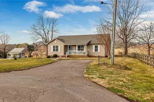 155 Jays Meadow Ln, Purlear, NC 28665 - Photo 5