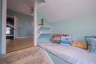 1916 New Garden Rd, Greensboro, NC 27410 - Photo 39