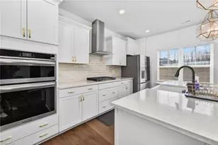 1975 Watkins Landing Dr, Kernersville, NC 27284 - Photo 7